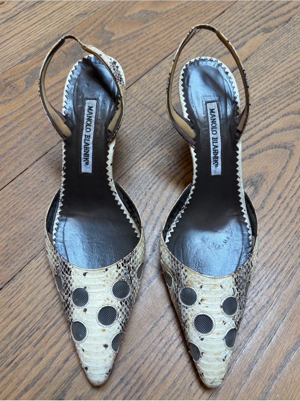 Manolo Blahnik Cream Snakeskin Slingback Pumps 38.5
